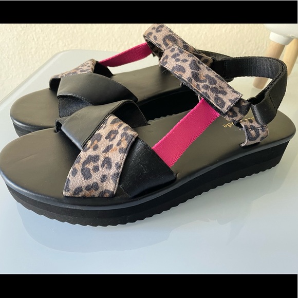 KATE SPADE “Dotty” Sandal In Taupe/ Black - Picture 5 of 11